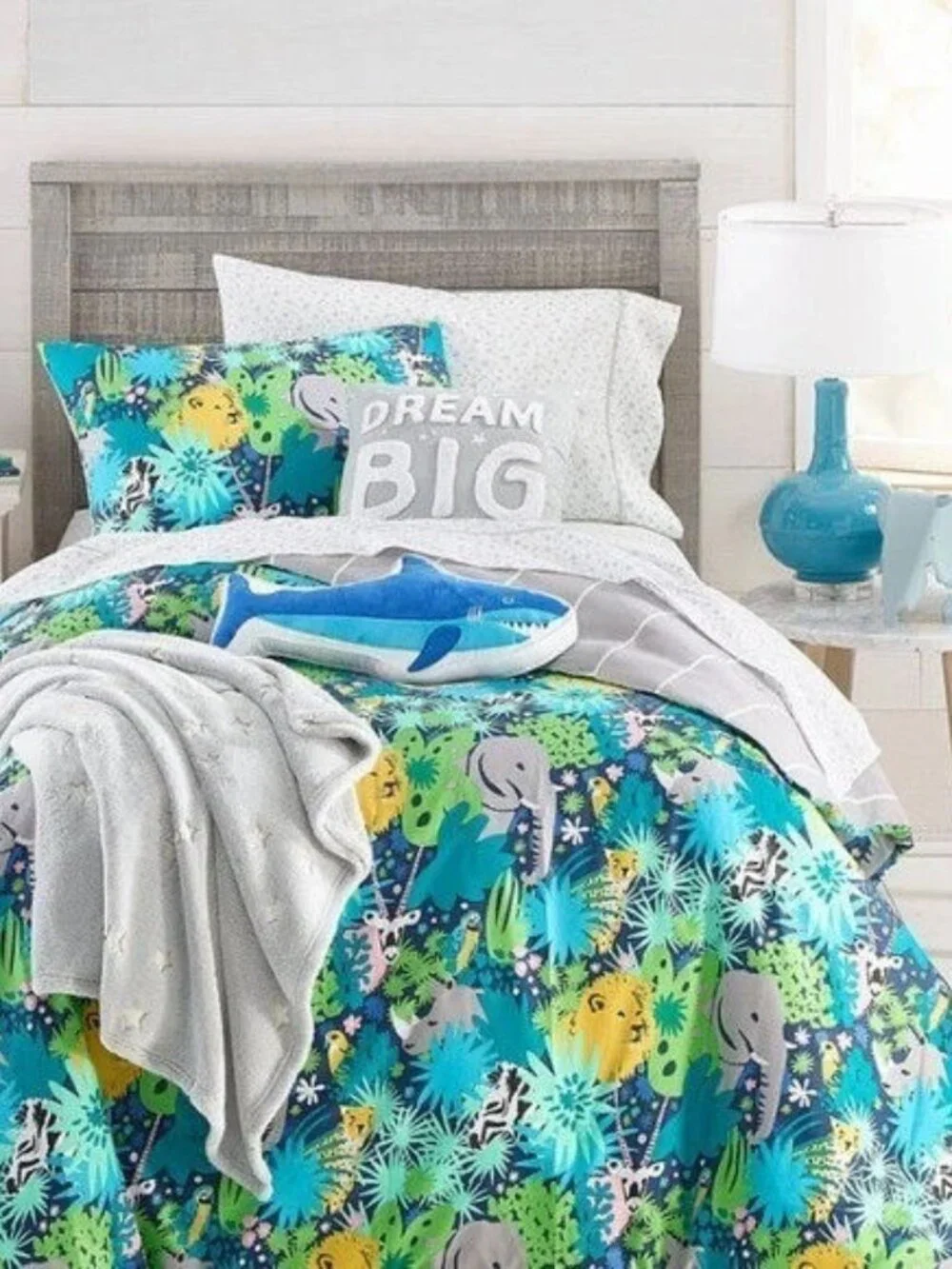 CHARTER CLUB KIDS TWIN SIZE COMFORTER SET WITH 1 PILLOW SHAM NIP